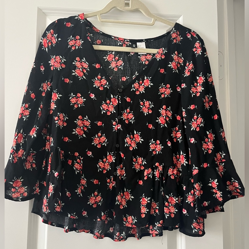 H&M Size US 4 Black Floral Blouse